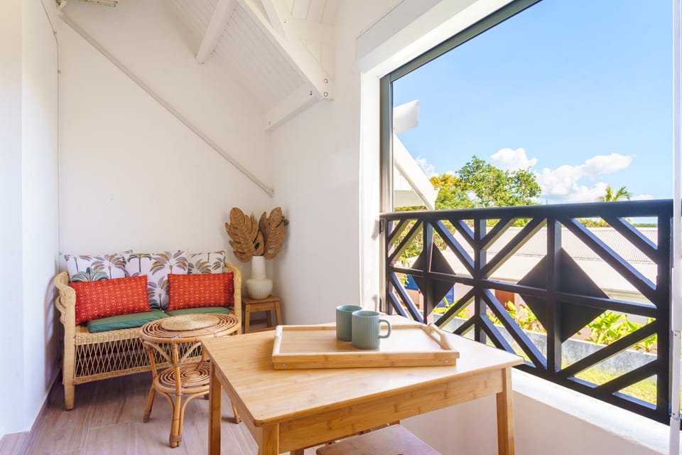 Très beau duplex avec vue mer et accès piscine Apartment in Le Gosier