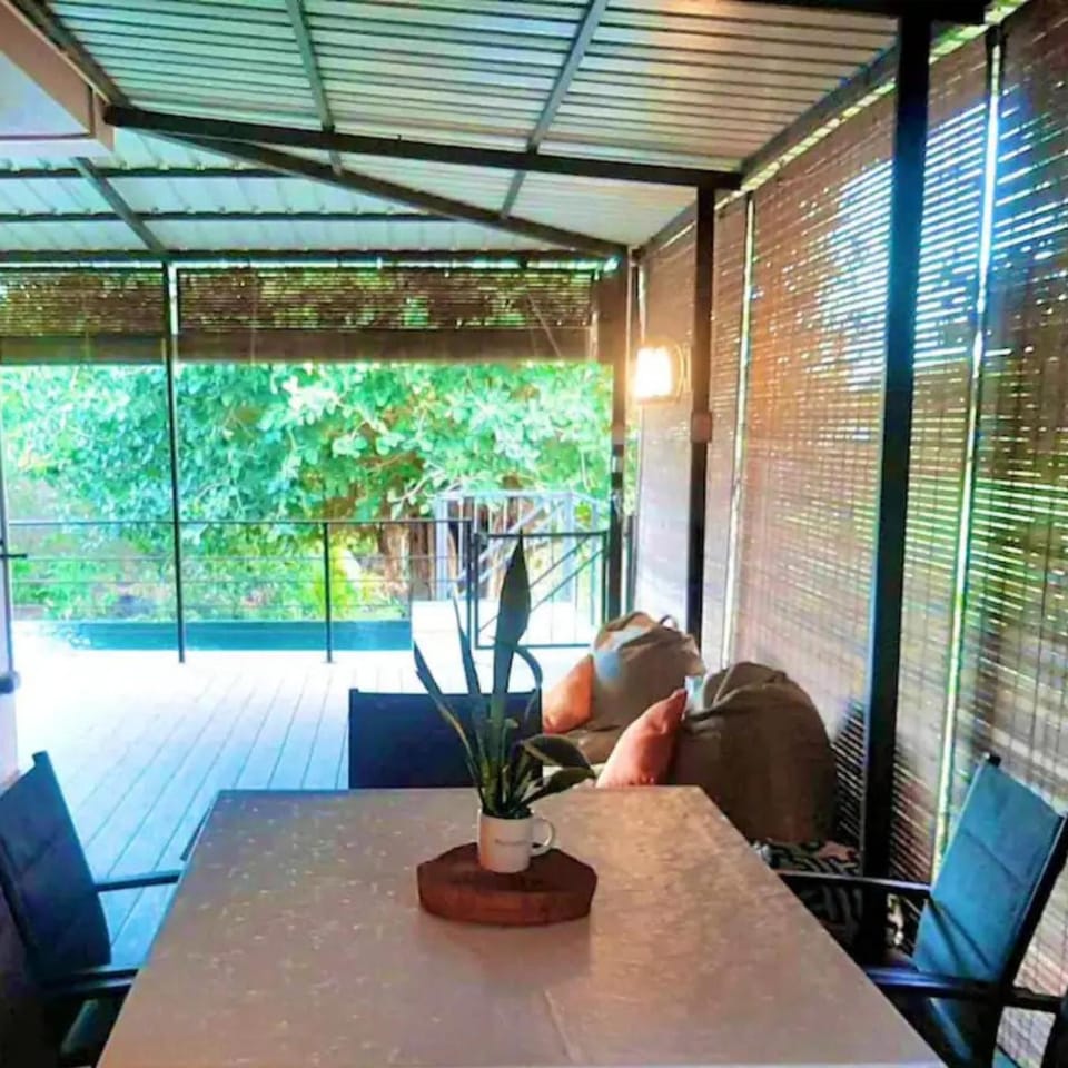 Natural landscape, Balcony/Terrace, Dining area, Pool view, Pool view, Swimming pool, Swimming pool, Dinner