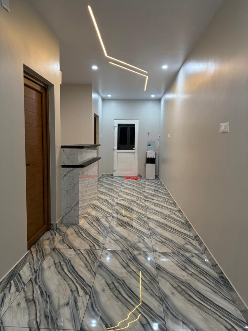 Facade/entrance, TV and multimedia