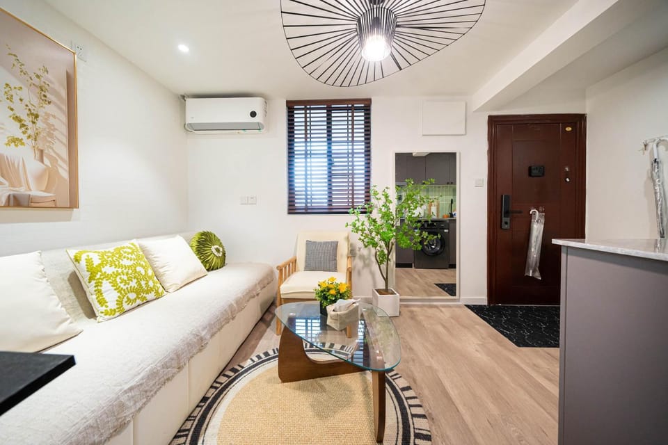 Living room, Seating area, air conditioner