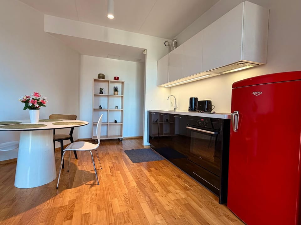 Kitchen or kitchenette, kitchen, kitchen