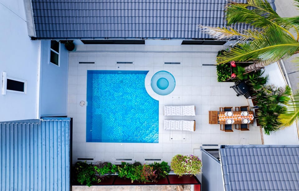 Patio, Day, Pool view, Swimming pool, sunbed