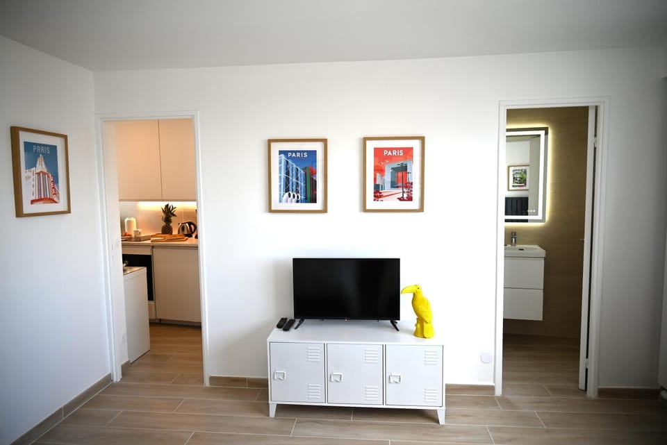 TV and multimedia, Bedroom