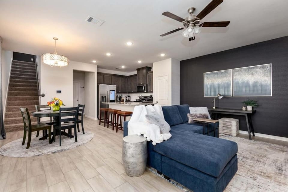 Spacious Pet Friendly - 7 miles to Eagle Mountain Lake House in Fort Worth