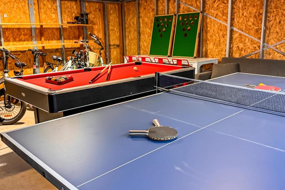 Golf Gym HotTub Pets Game room Patio House in St George