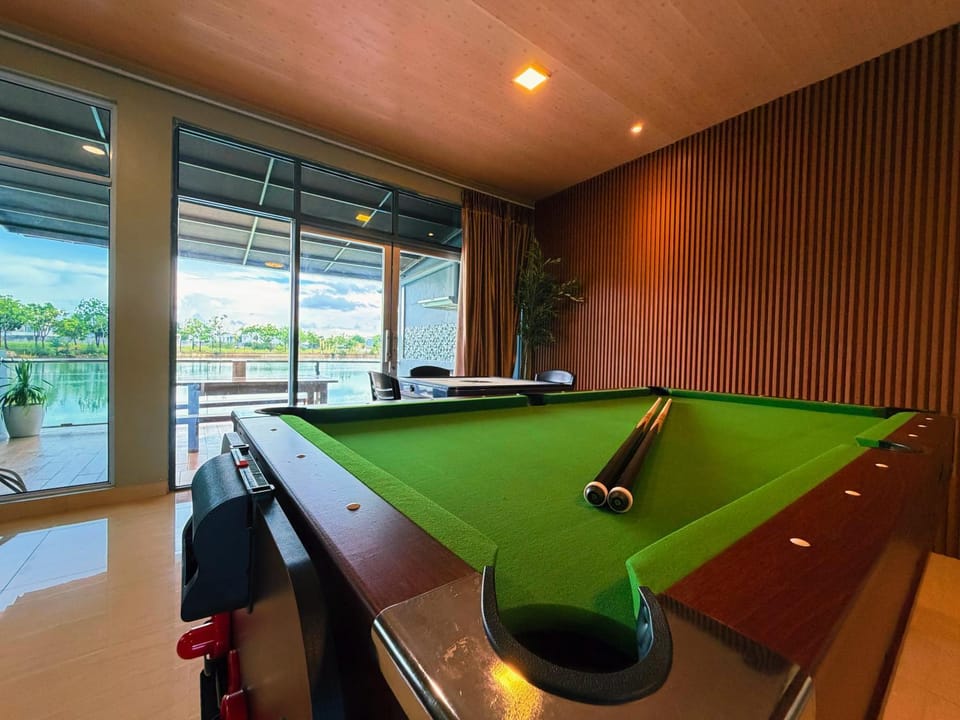 BBQ,Canoe,KTV, Up to 15 Pax, Entire Villa Villa in Riau Islands, Indonesia
