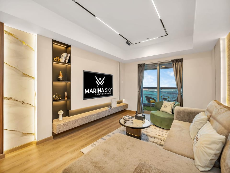 TV and multimedia, Living room, Seating area, Evening entertainment, Sea view