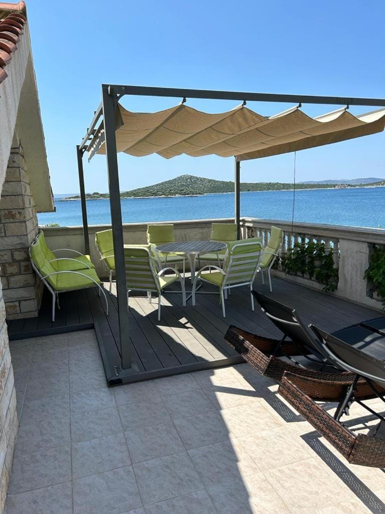 Balcony/Terrace, Sea view, sunbed