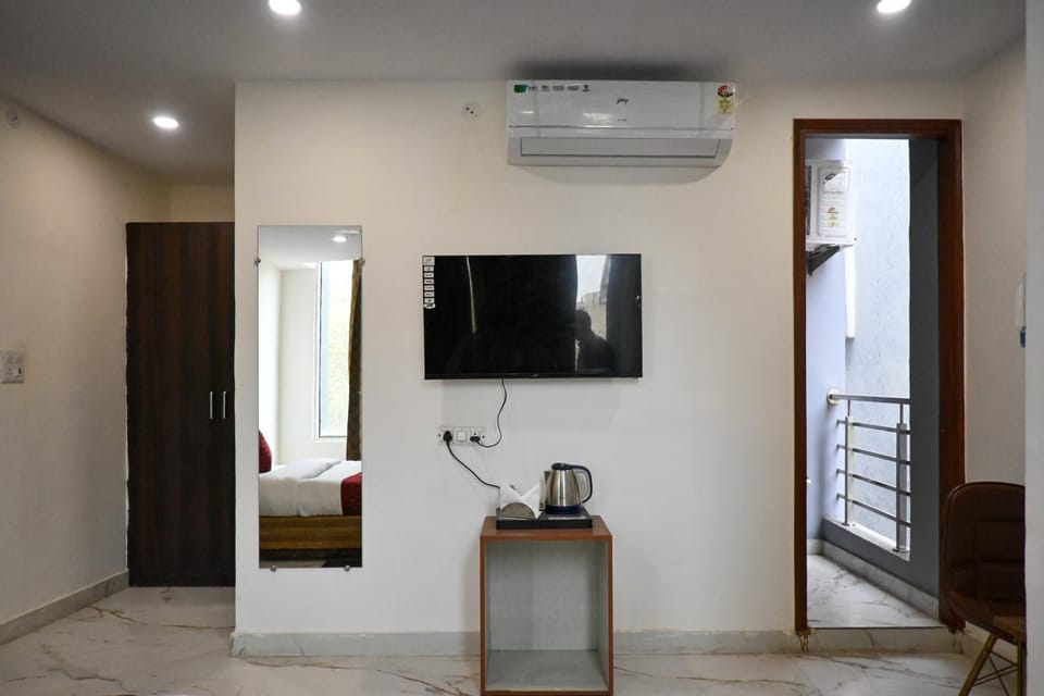 TV and multimedia, Bedroom, air conditioner