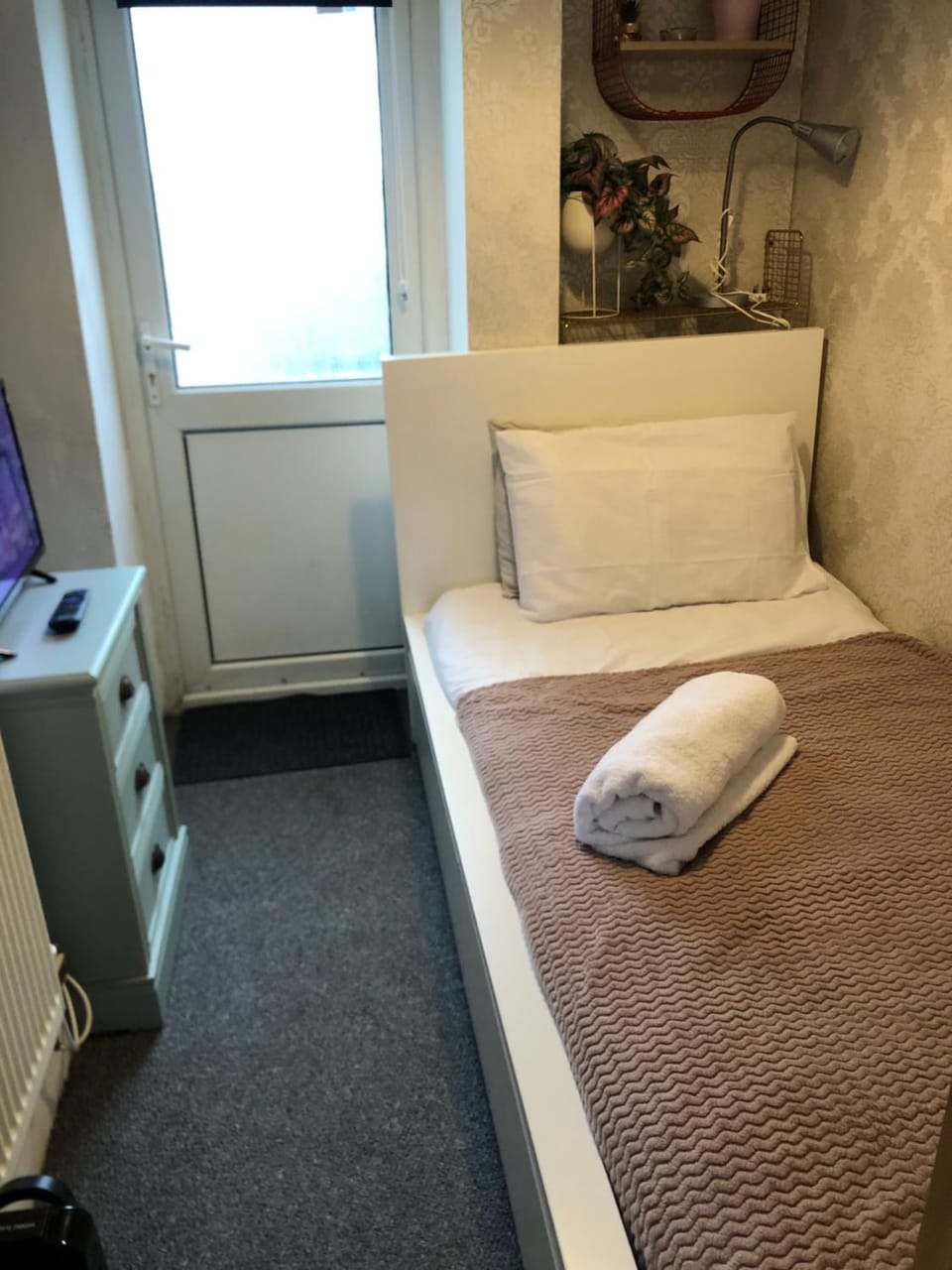 Single access en suite room Vacation rental in Cardiff
