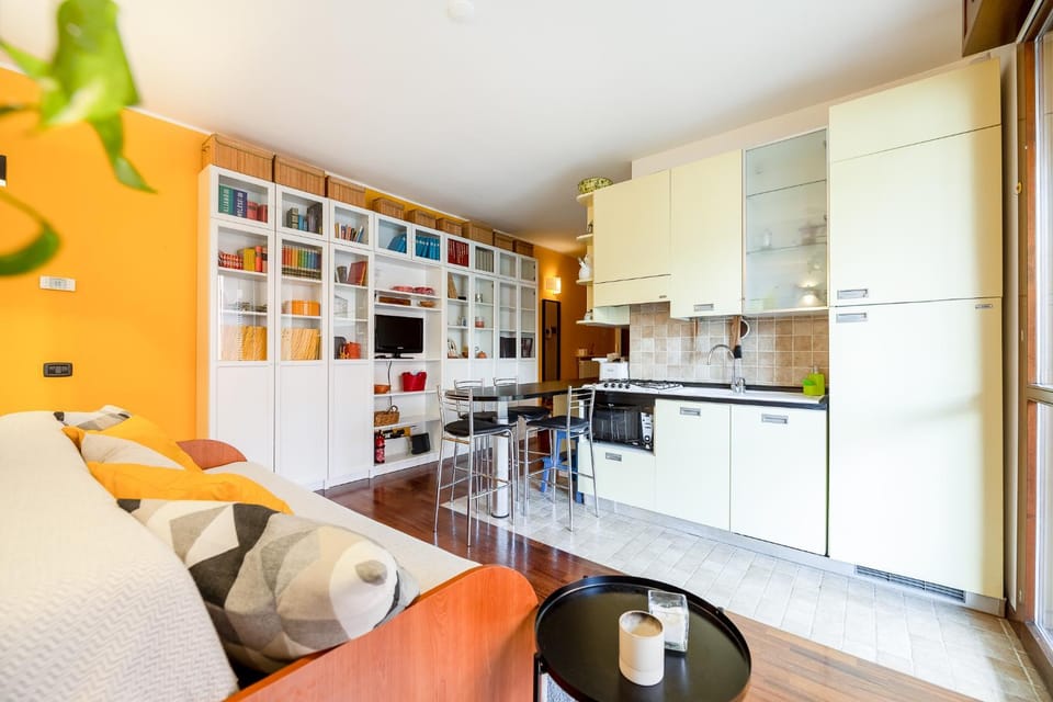 Kitchen or kitchenette, Seating area