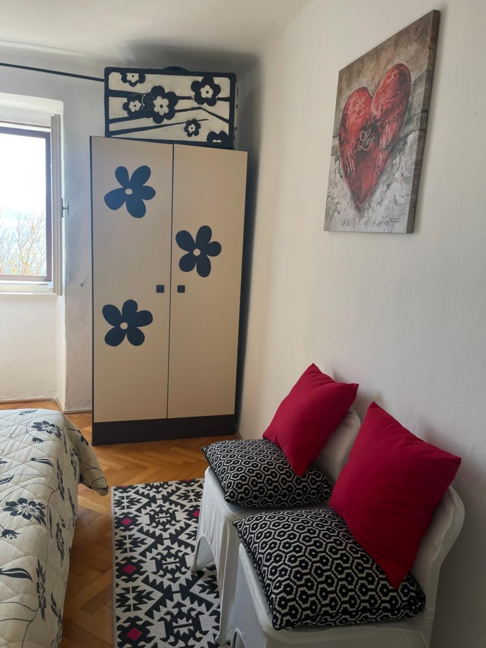 Seating area, Bedroom