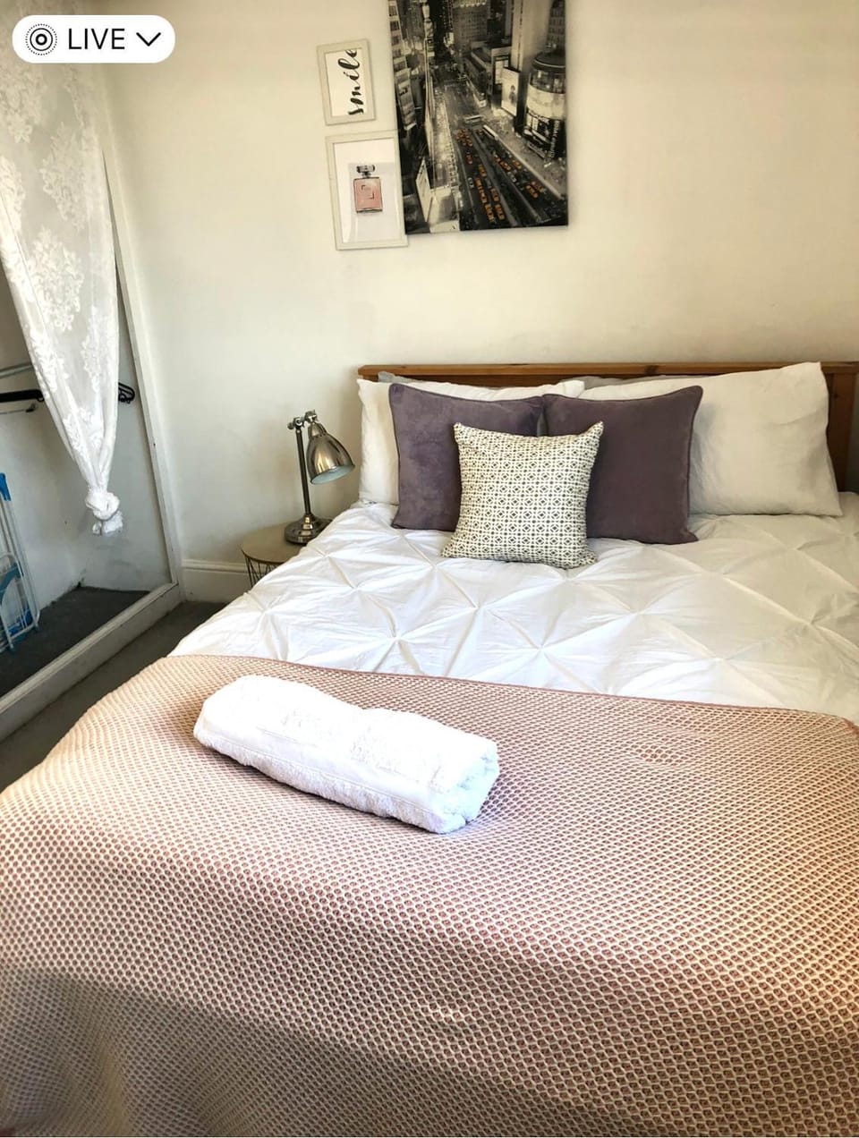 Double desk Vacation rental in Cardiff