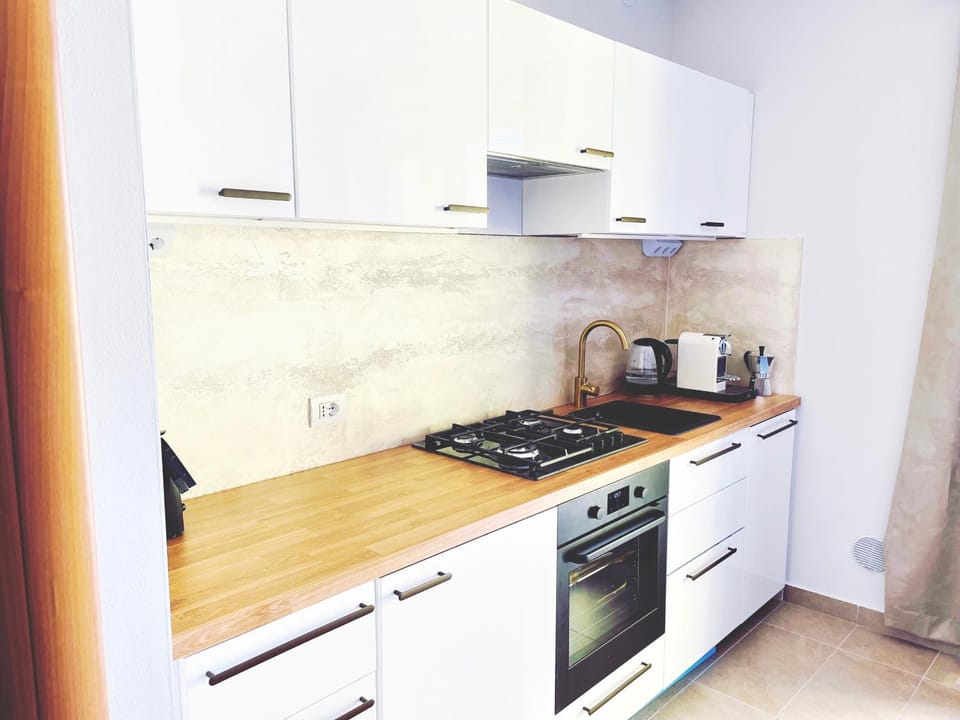 Coffee/tea facilities, Kitchen or kitchenette, dishwasher