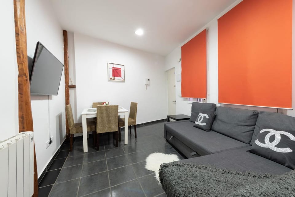 Communal lounge/ TV room, Living room