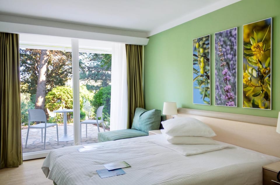 Balcony/Terrace, Photo of the whole room, Bedroom