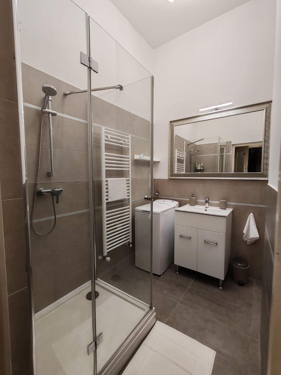 Danube 3 bedrooms Apartment in Budapest