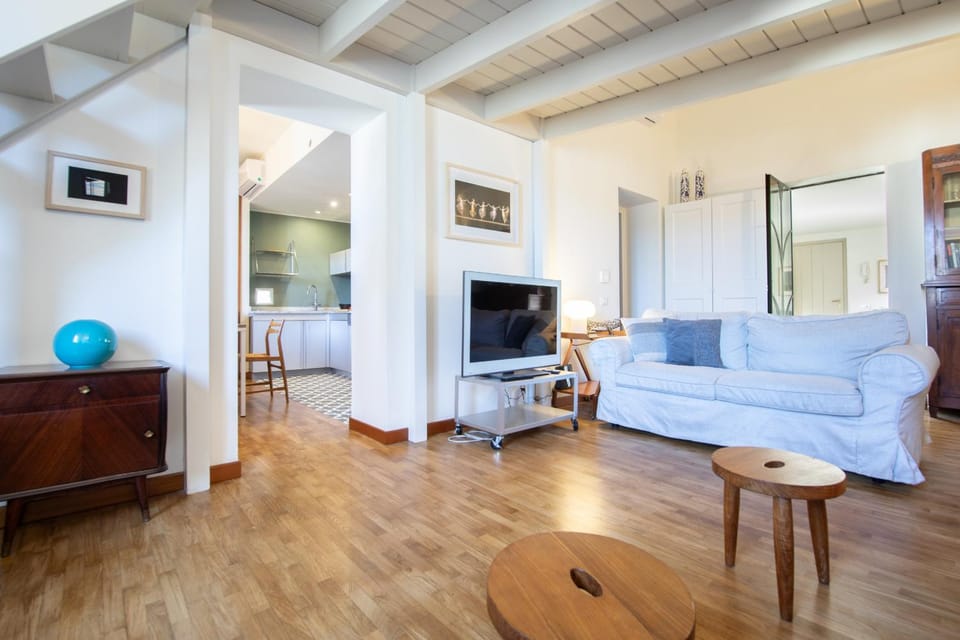 Communal lounge/ TV room, Living room