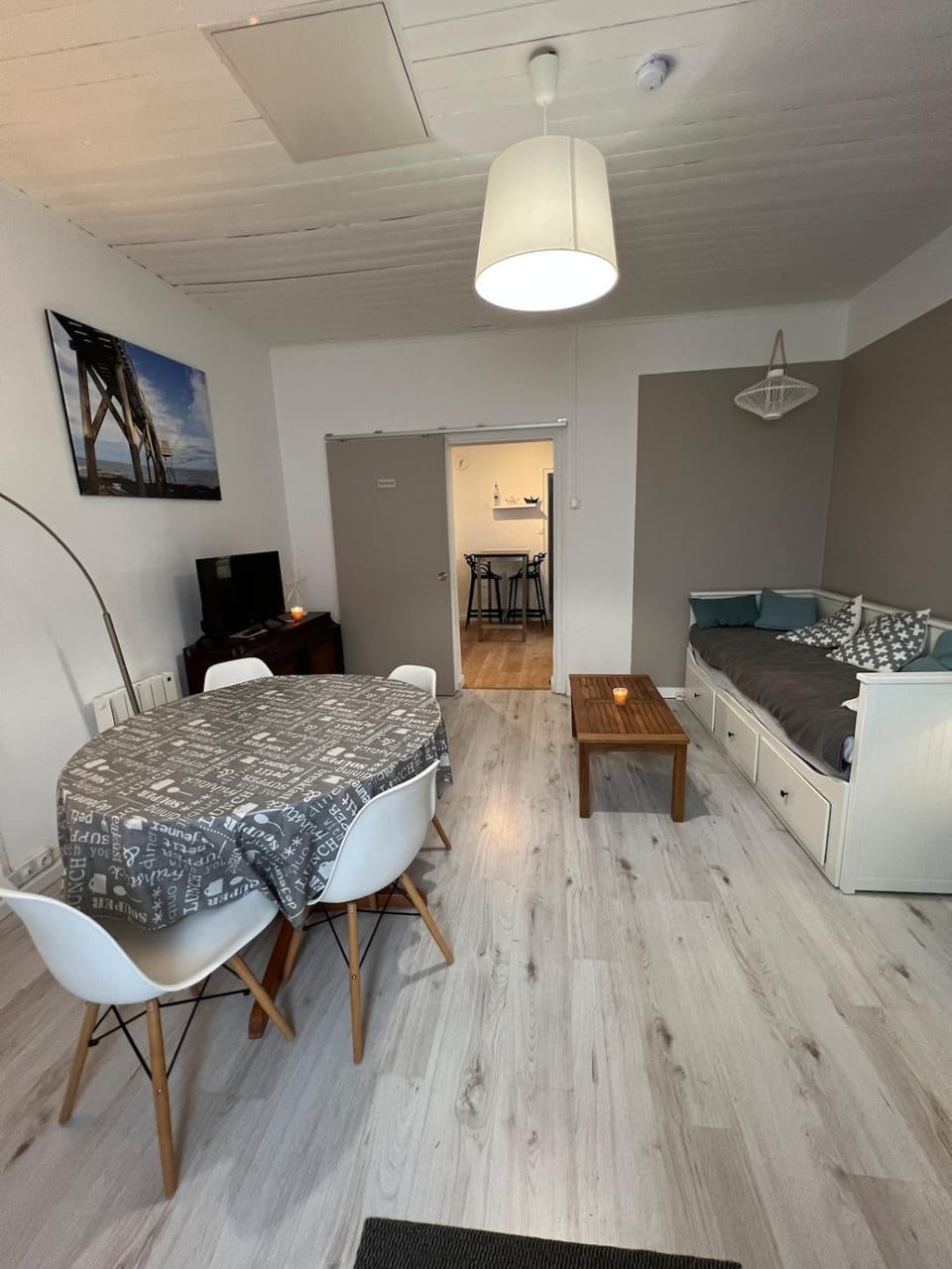 TV and multimedia, Living room, Seating area