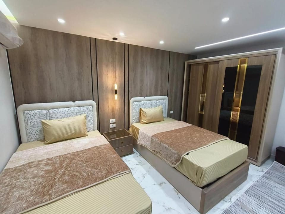 شقة حديثة للايجار لاصحاب الذوق العالي في ارقى مناطق المهندسين Apartment in Egypt