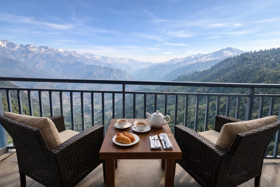 Hotel The Nature Heaven, Mussoorie - Affordable Luxury Stay in Mussoorie with Mountain View Hotel in Uttarakhand