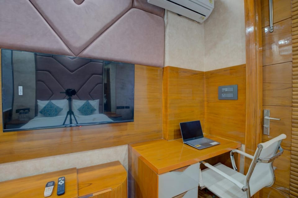 TV and multimedia, air conditioner