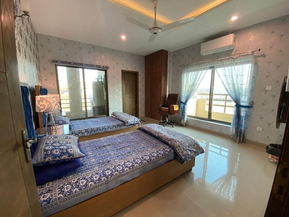 Bed, Photo of the whole room, Bedroom, towels, air conditioner