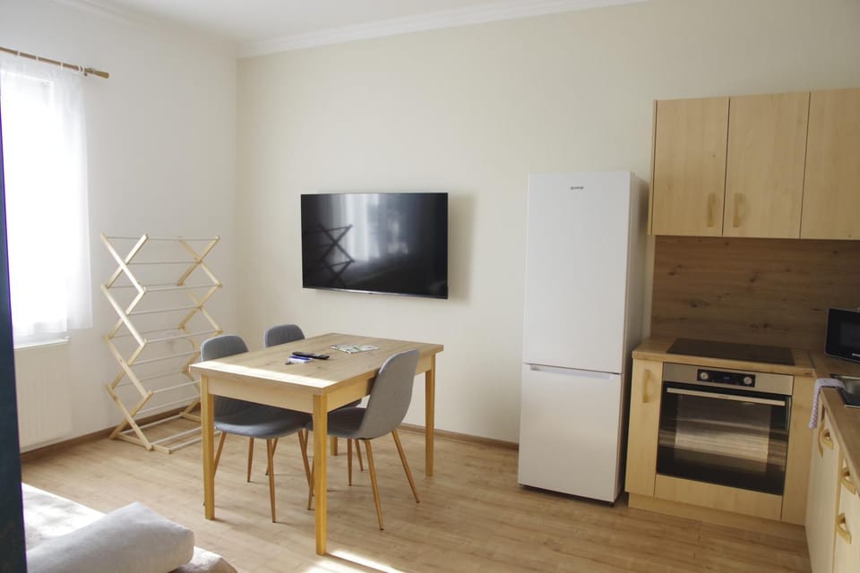 TV and multimedia, Kitchen or kitchenette, oven