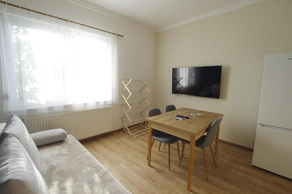 TV and multimedia, Seating area