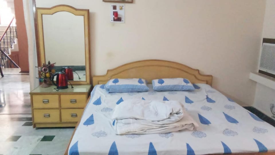 Shyam home stay Vacation rental in Varanasi