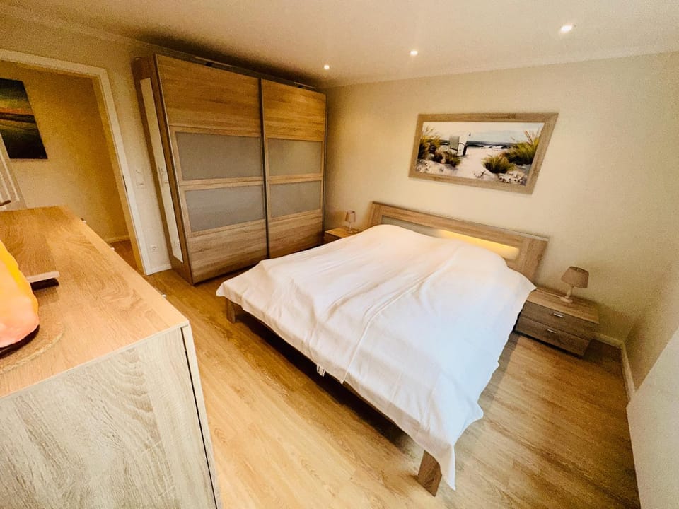 Bed, Bedroom, wardrobe