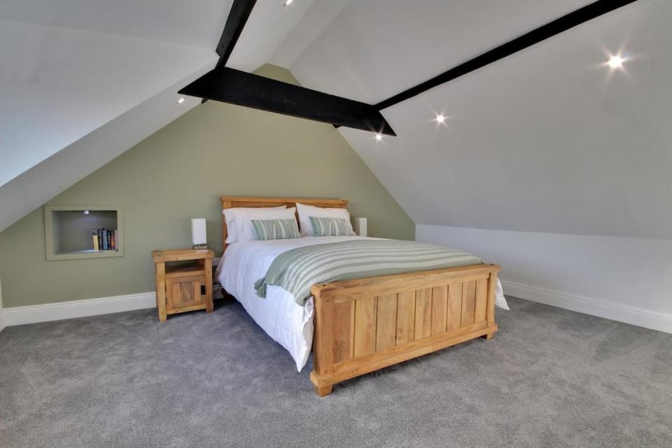 Little Gem - New - Central - Walkable to Bars Apartment in England