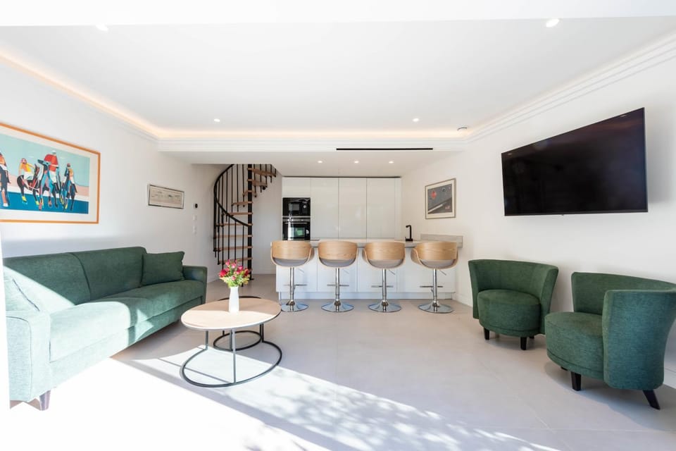 TV and multimedia, Living room