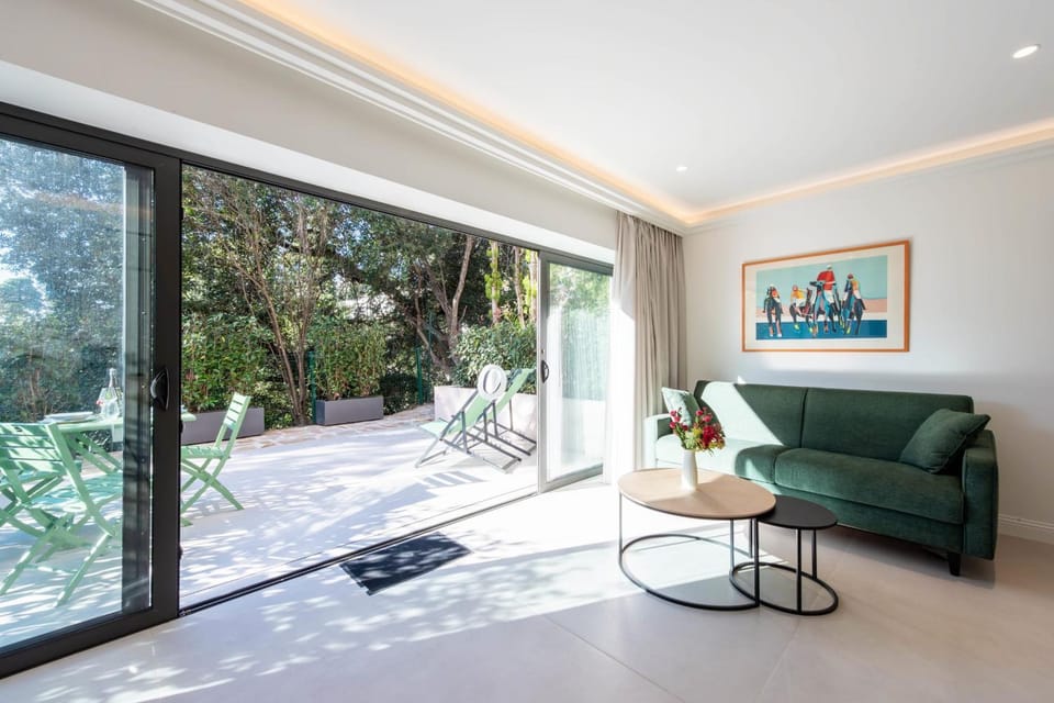 Patio, Living room, Garden view