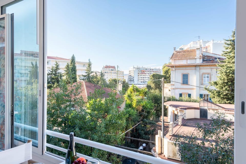 View (from property/room), City view