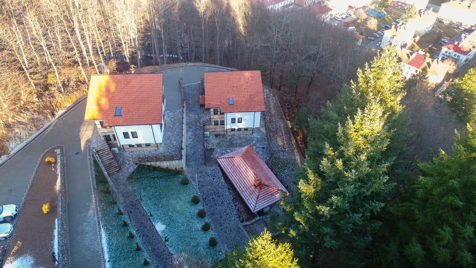 Property building, Day, Neighbourhood, Natural landscape, Bird's eye view