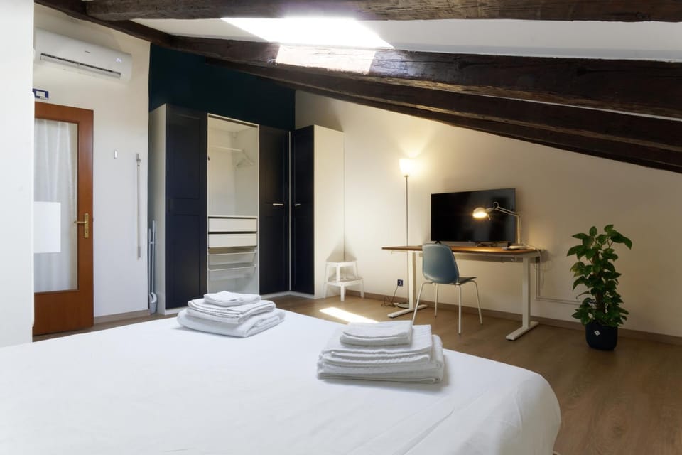 Bed, Bedroom, wardrobe
