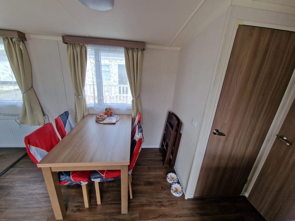 Durdlee Door, D27, Main Rd, West Lulworth, Wareham BH20 5PU Campground/ 
RV Resort in West Lulworth