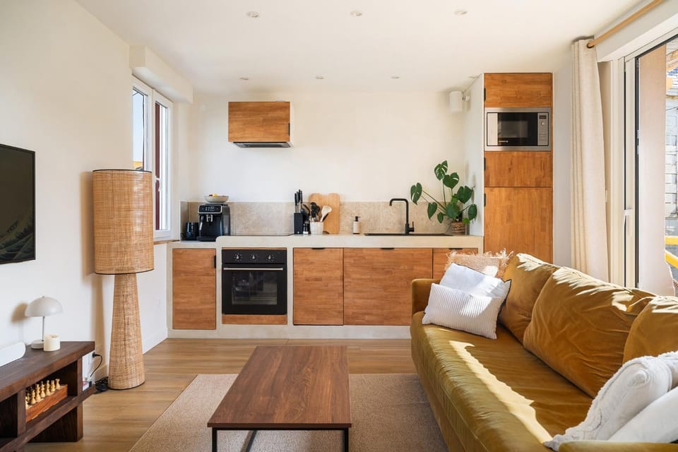 Living room, kitchen