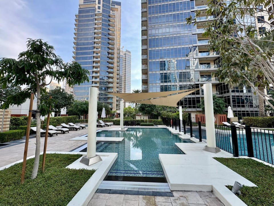Exquisite centrally located 1BR in Downtown Dubai Apartment in Dubai
