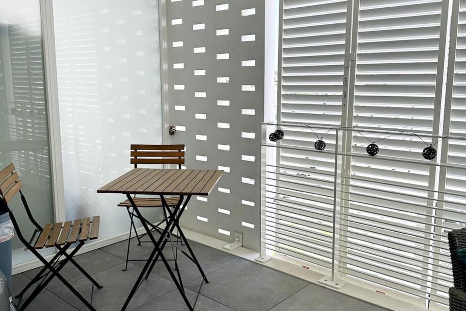 Patio, Dining area