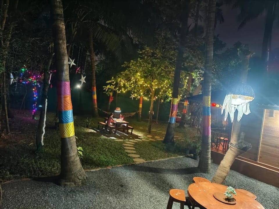 Evening entertainment, Garden view