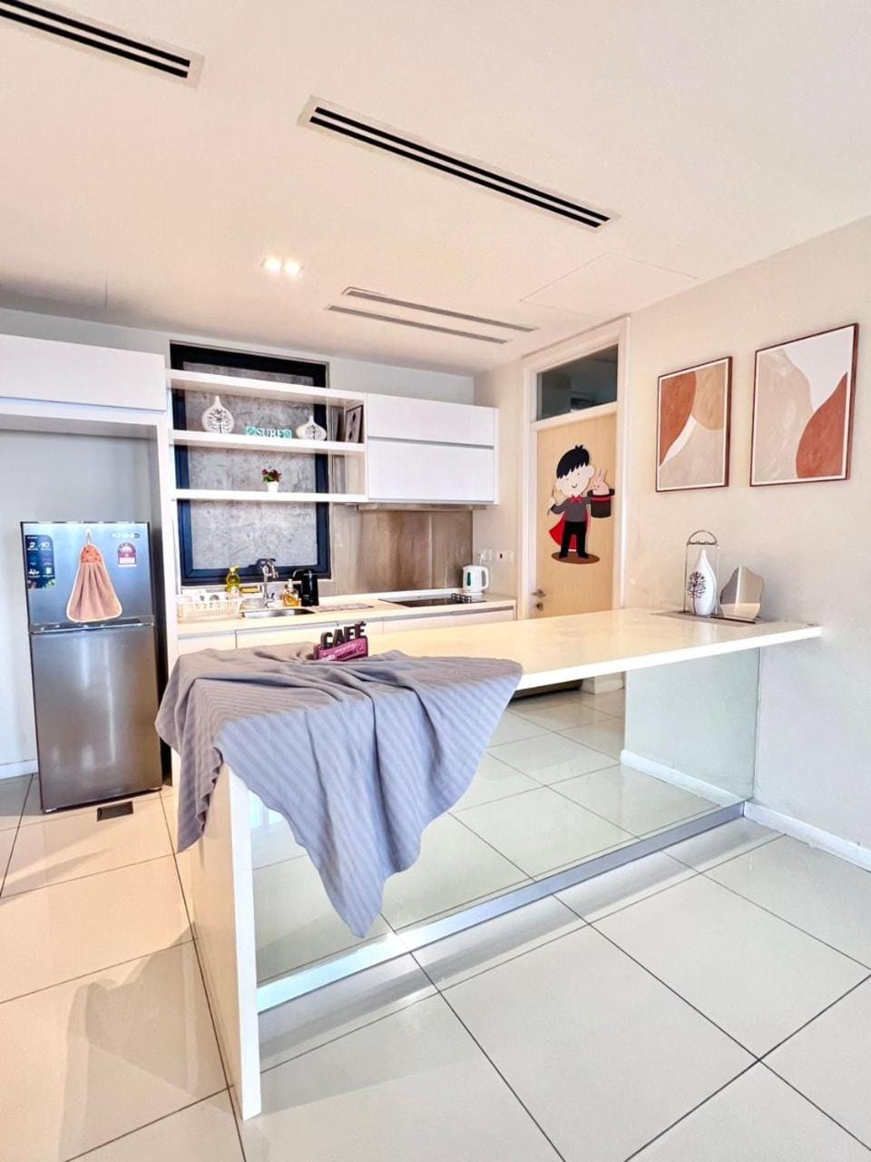 Gathering 13-15pax Kids Friendly Near to SunwayPyramid 3R3B Soccer Table, Game Console, 5G WiFi Android Projector, Board Games 华人房东 Apartment in Petaling Jaya