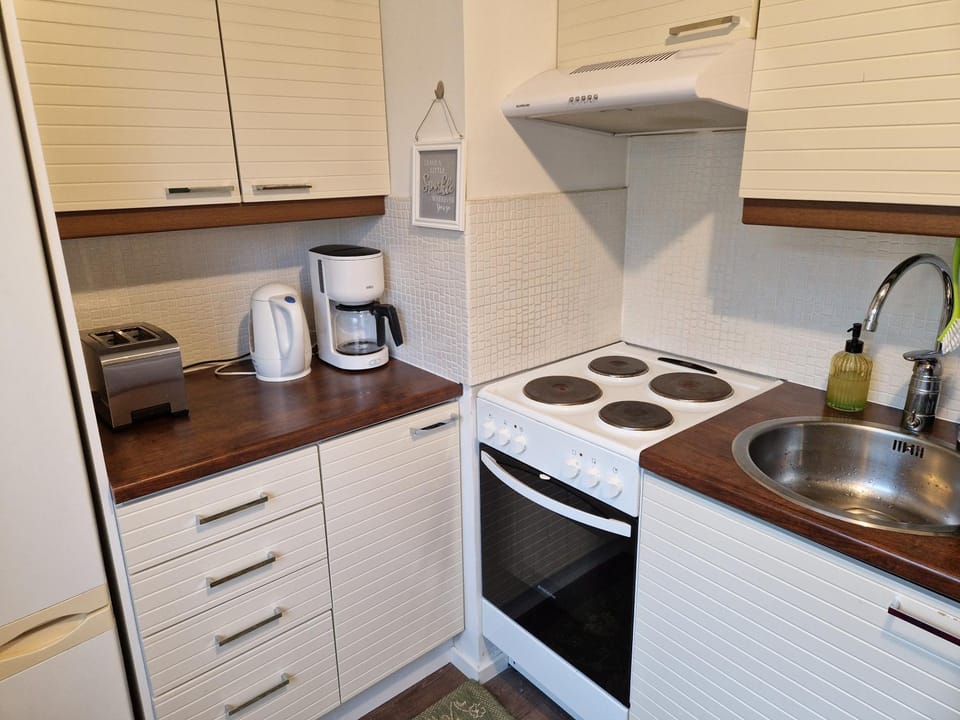 Coffee/tea facilities, Kitchen or kitchenette, pet friendly, stove, toaster