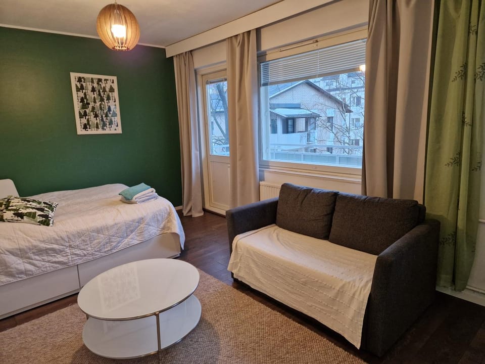 Photo of the whole room, Seating area