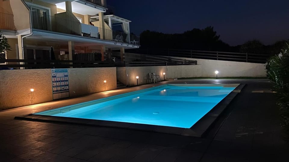 Appartamento mare Isola Rossa, Paduledda, Sardegna Apartment in Sardinia