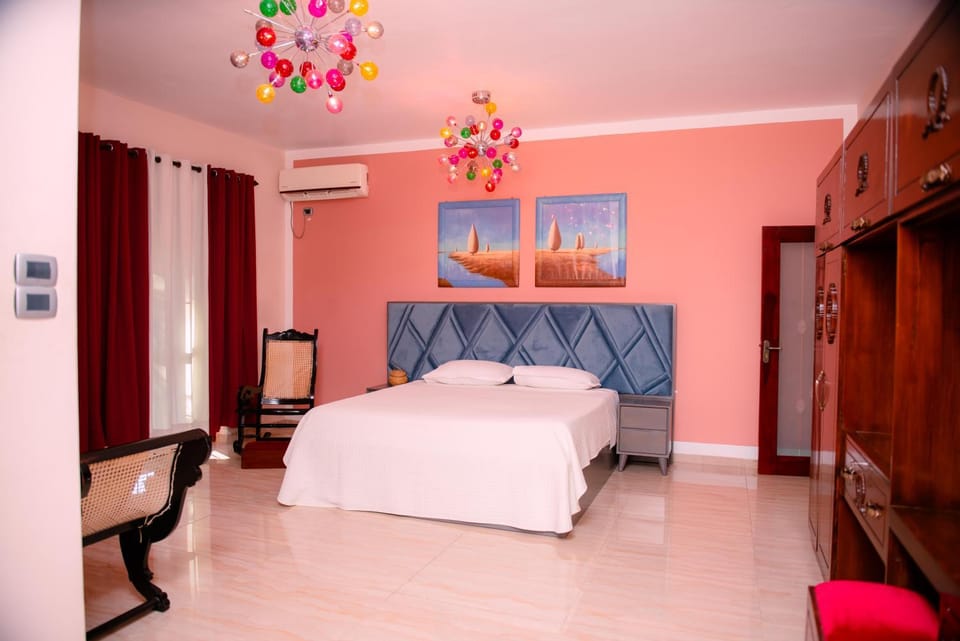 Bed, Photo of the whole room, Bedroom, wardrobe