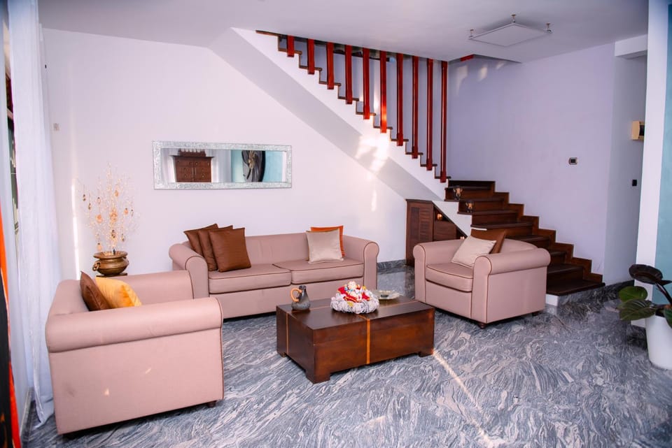 Living room, Seating area