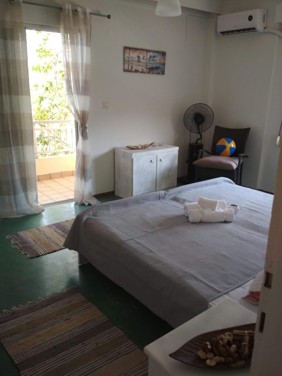 Bedroom, air conditioner