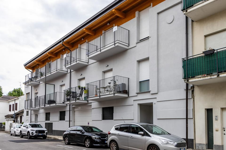 City view, Parking
